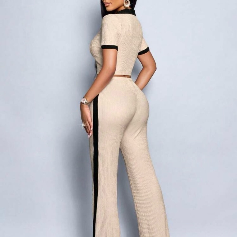 NEW Elegant Cream and Black Women's Jumpsuit size XL - Picture 2 of 3